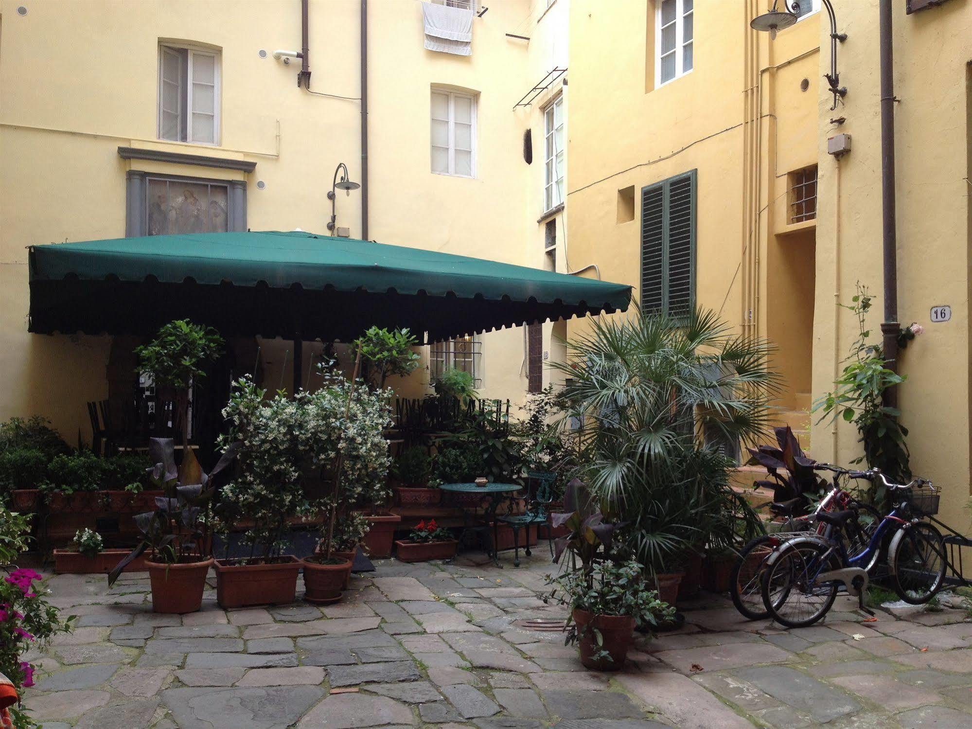 Al Cardinale Rooms & Studios Lucca Buitenkant foto